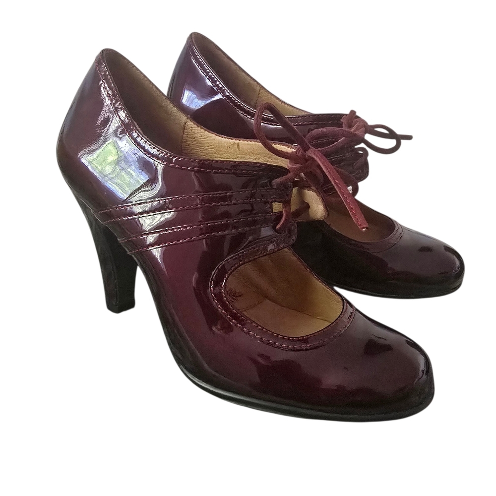 Sofft Ferre Burgandy Patent Leather Round Toe Pump Size 6